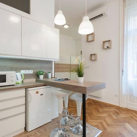 Szent Istvan Ter 4 Next To Basilica A 1 Bedroom Budapest Kültér fotó