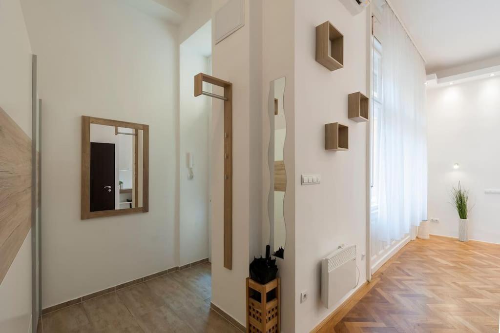 Szent Istvan Ter 4 Next To Basilica A 1 Bedroom Budapest Kültér fotó