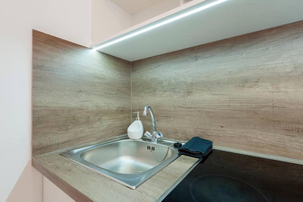 Szent Istvan Ter 4 Next To Basilica A 1 Bedroom Budapest Kültér fotó