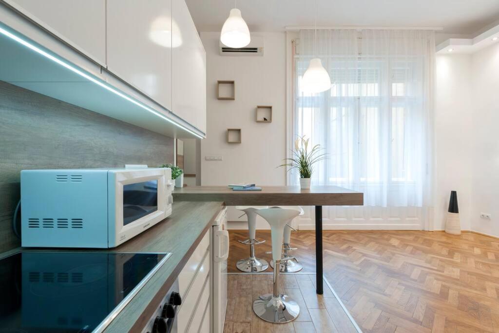Szent Istvan Ter 4 Next To Basilica A 1 Bedroom Budapest Kültér fotó