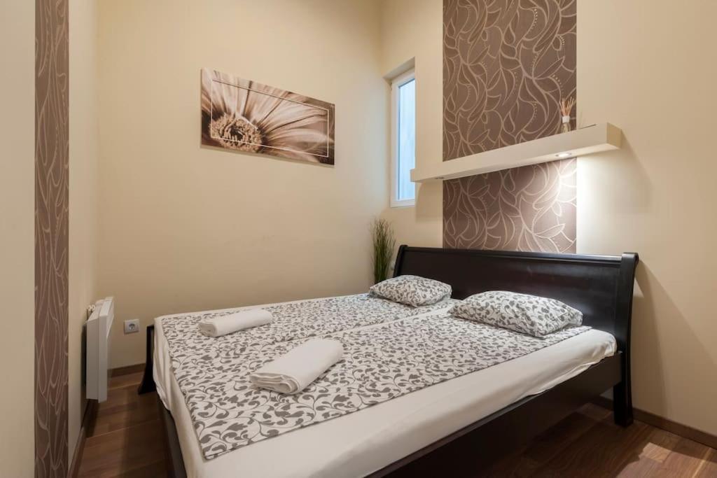 Szent Istvan Ter 4 Next To Basilica A 1 Bedroom Budapest Kültér fotó